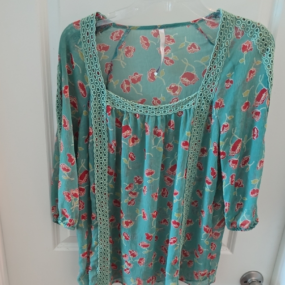 LC Lauren Conrad Tops - LC Lauren Conrad Blue Green Embellished 3/4 Sleeve Blouse
